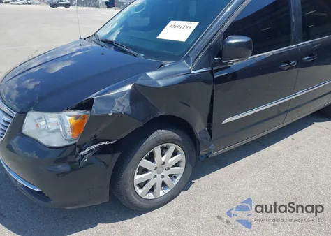 2016 Chrysler Town & Country Touring from USA, damaged, VIN 2C4RC1BGXGR213827